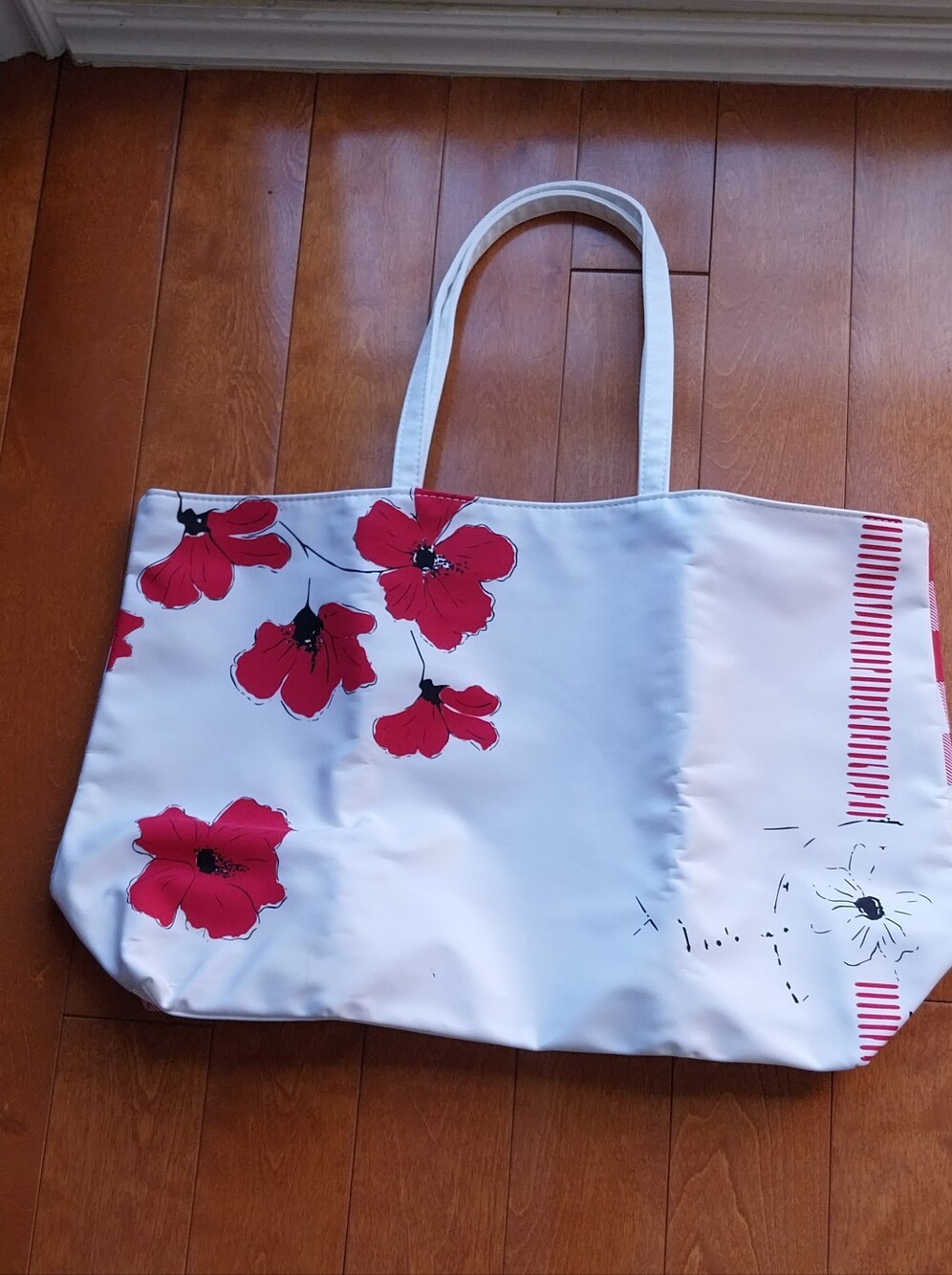 Brand New White Tote Bag with Red Floral Print - Women's Beach & Everyday Bag - Picture 3 of 7